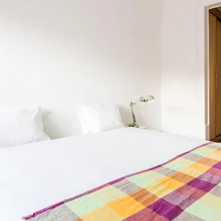 Plum Guide - Word For Word Apartment
