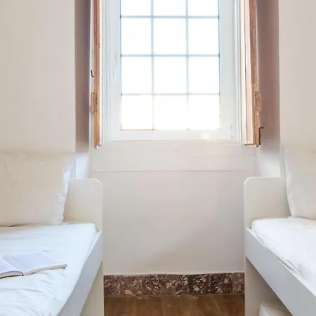 Apartment Plum Guide - Word For Word *